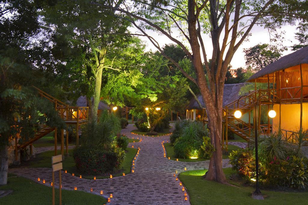 Chicanna Ecovillage Resort Exteriör bild